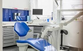 Helle und freundliche Praxisräume der Zahnarztpraxis in Garbsen 